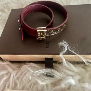 Chic Burgundy and Gold Women's Bracelet